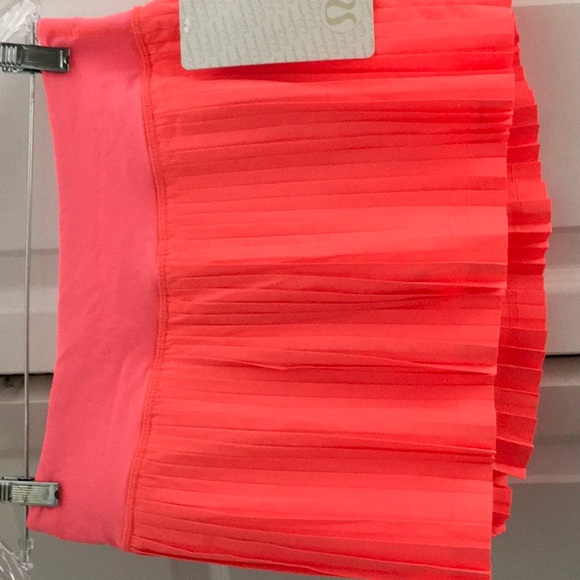 lululemon athletica Dresses & Skirts - NWT Lululemon Pleat To Street Skirt II